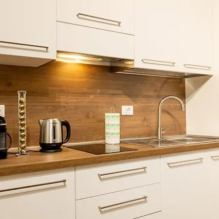 Modern Two-room Near Station And Airport Apartment Florence