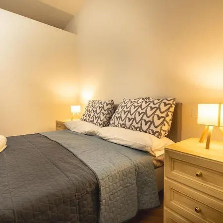 Modern Two-room Near Station And Airport Apartment