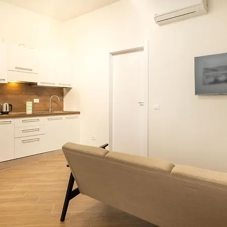 Modern Two-room Near Station And Airport Florence